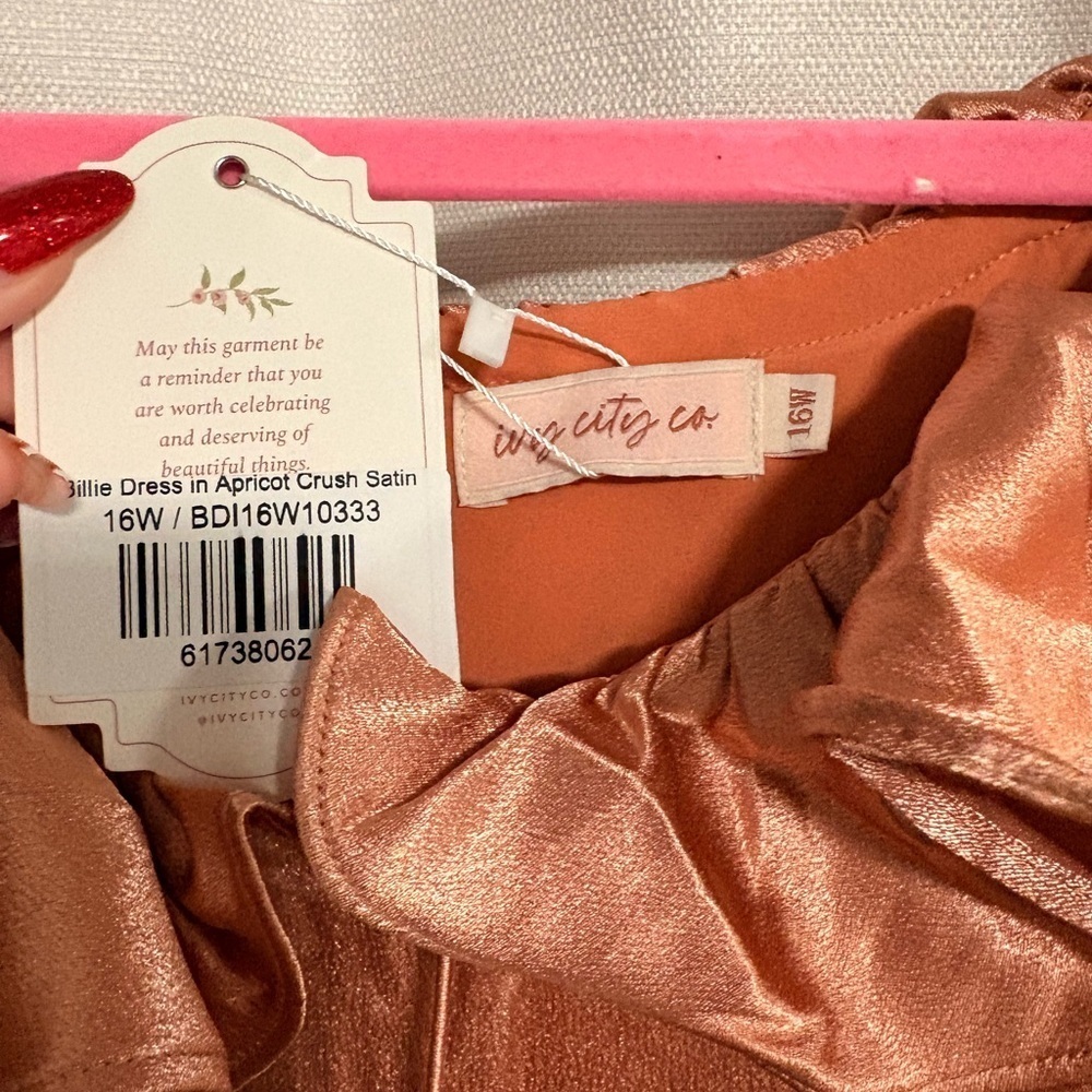 NWT Ivy City Co Apricot Crush Satin Dress - Picture 3 of 6